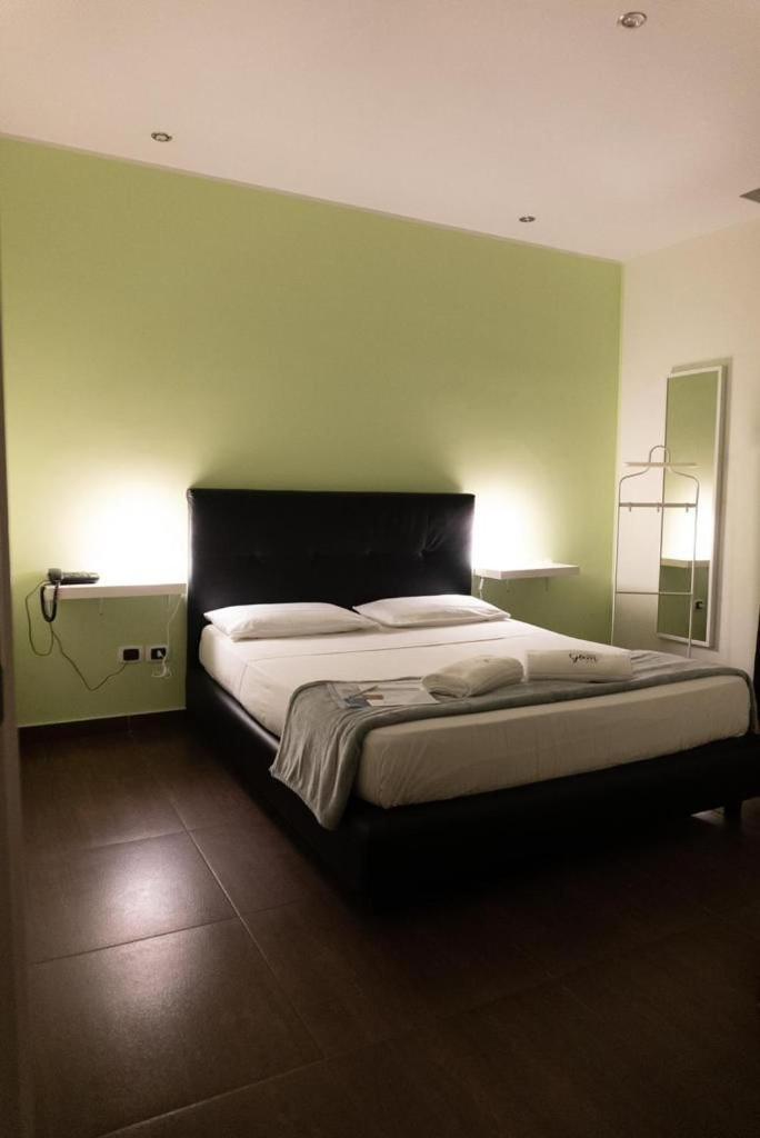 Hotel Glem 瓦卡图洛 外观 照片