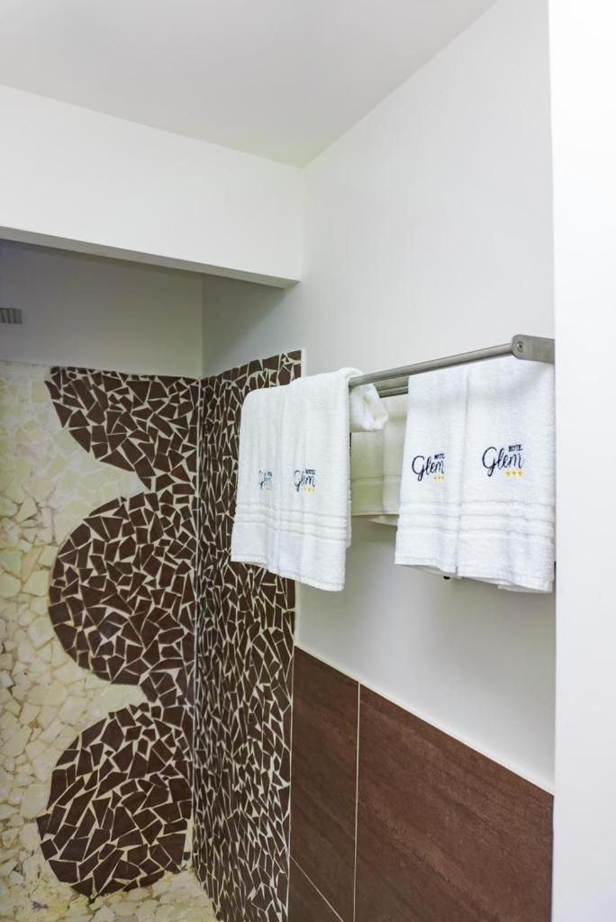 Hotel Glem 瓦卡图洛 外观 照片